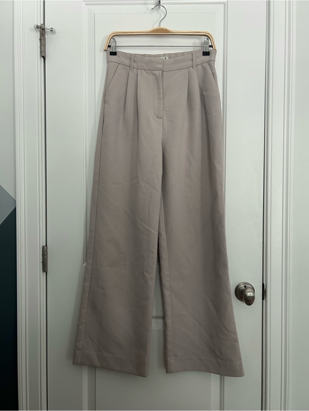 Abercrombie Sloane Pleated Gray Tan Pleated Wide Leg Trousers